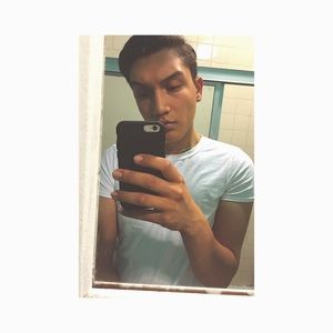 Meet your Posher, Efrain